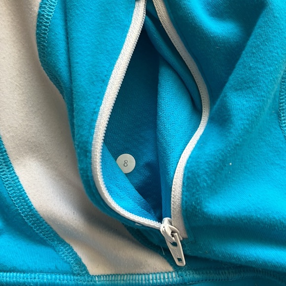 Lululemon hooded in stride jacket size 8 - Picture 3 of 5